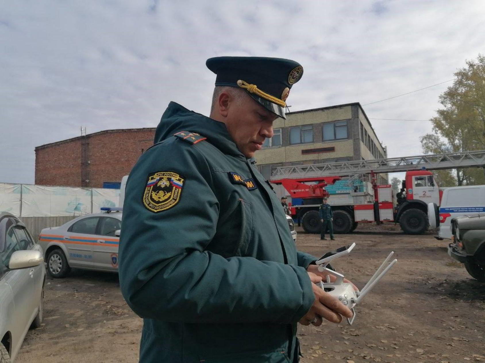 В Архангельске утром загорелся очередной деревянный дом